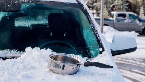 2 Cach Ra Dong Kinh Xe O To Nhanh Chong Bang Nguyen Lieu San Co Trong Nha