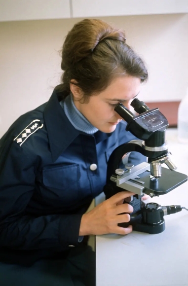 6 Tu Thu Ky Den Cap Tuong Hanh Trinh Phu Nu Gia Nhap Quan Doi Lien Bang Duc