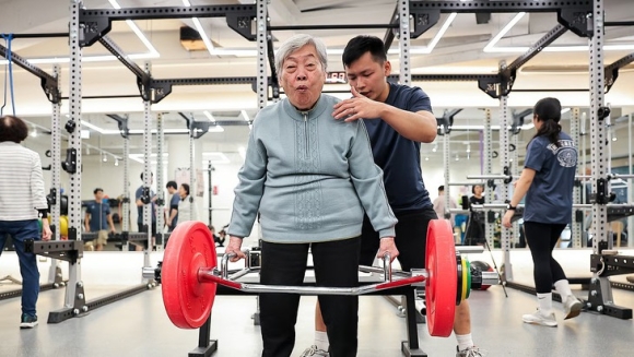 2 Vi Sao Tuoi Gia Van Nen Tap Ta