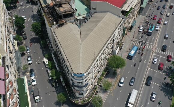 4 Trai Dang Cua Novaland   Vua Chi 1400 Ty Gian Tiep Thau Tom Do Hop Ha Long Thi Vuong Lum Xum Thit Ban