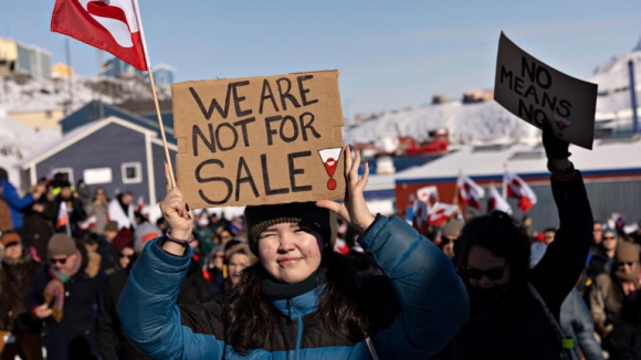 1 Cac Dang Phai Tai Greenland Dong Loat Bac Bo Yeu Cau Lanh Tho Cua My