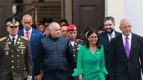 1 Quyen Luc Tai Venezuela Van Nam Trong Tay Phe Than Can Cua Maduro