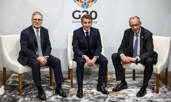 1 7 Nuoc Chau Au Len Tieng Ung Ho Dan Mach Sau De Doa Ap Thue Tu My