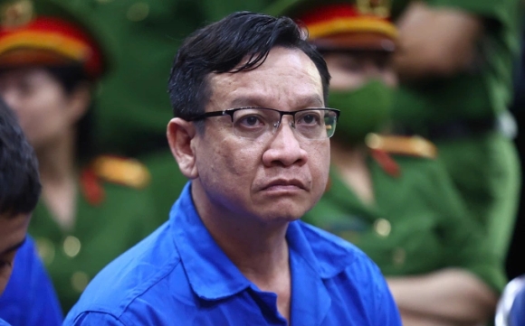 2 Cuu Can Bo Van Phong Chinh Phu Khai Nhan Tien Cua Doanh Nghiep Hang Thang