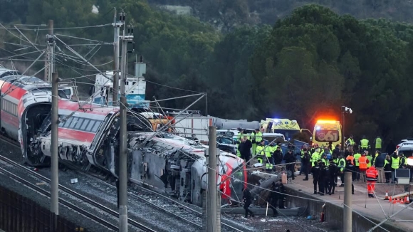 1 Be Gai 6 Tuoi Song Sot Than Ky Sau Tham Kich Tau Hoa Tai Tay Ban Nha