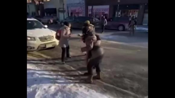 2 Trump Do Loi Phe Dan Chu Khi Dac Vu Lien Tiep Ban Chet Nguoi