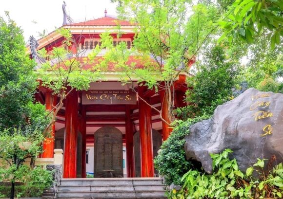 1 Duc Bo 2 Vi Tri Tren Bia Tien Si O Truong Dai Hoc Su Pham Ha Noi 2 Vi Vi Pham Liem Chinh Khoa Hoc