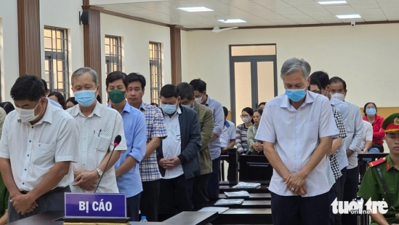 1 De Nghi Phat 2 3 Nam Tu Treo Voi 3 Cuu Pho Chu Tich Long Xuyen