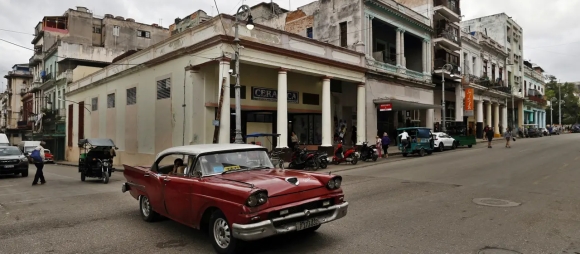 2 Cuoc Khung Hoang Nang Luong Tai Cuba Va Ap Luc Gia Tang Tu My