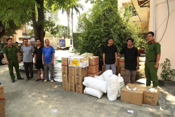 5 Triet Pha Cong Xuong Phu Phep Hang Chuc Tan Bot Ngot Nuoc Mam Bot Giat Gia Tuon Ra Cac Tiem Tap Hoa