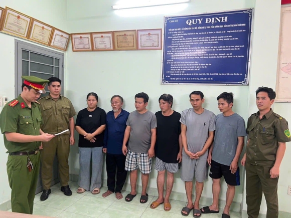 6 Triet Pha Cong Xuong Phu Phep Hang Chuc Tan Bot Ngot Nuoc Mam Bot Giat Gia Tuon Ra Cac Tiem Tap Hoa