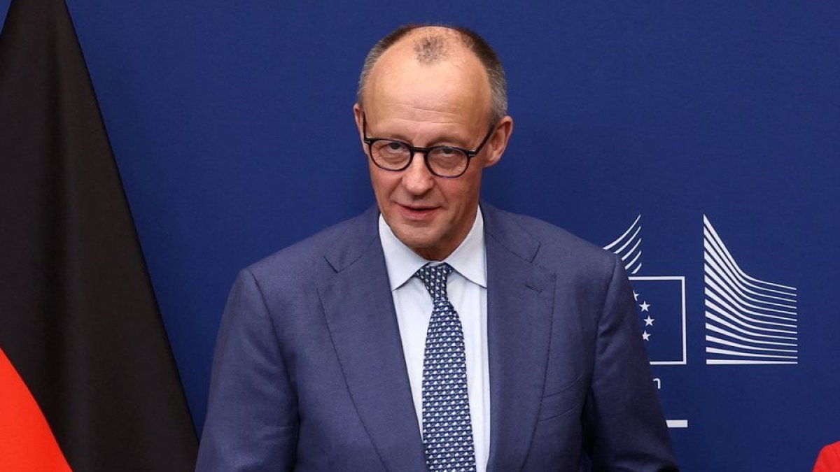 1 Thu Tuong Duc Ung Ho Lenh Cam Mang Xa Hoi Doi Voi Tre Em Duoi 16 Tuoi