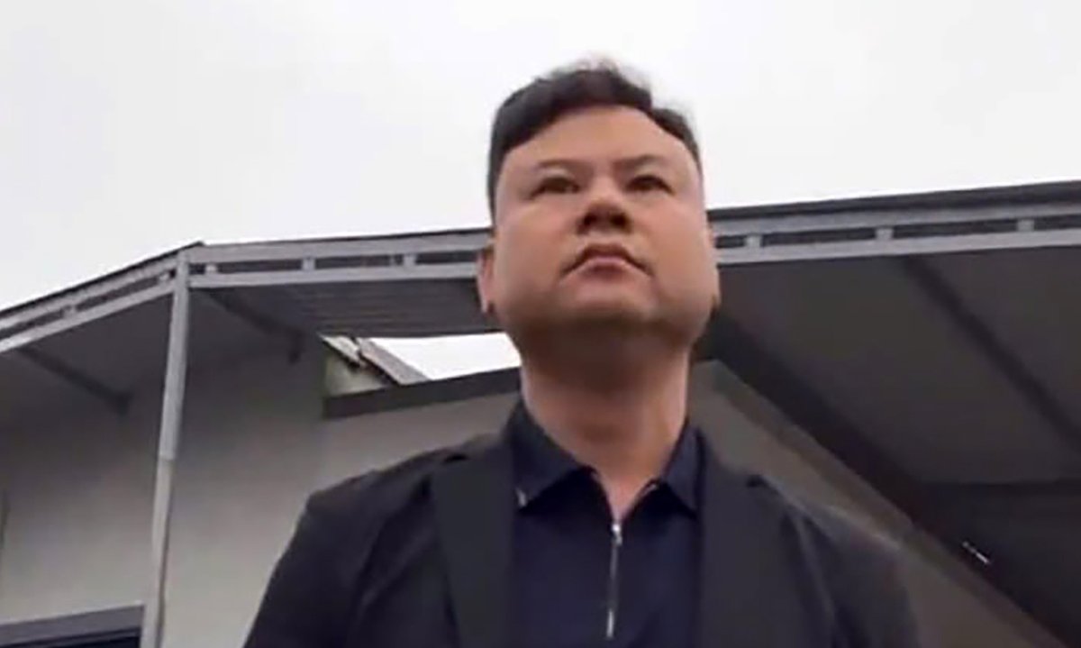 1 Nguoi Lai Oto Khoa Duoi Xe Khac O Ha Tinh Bi Khoi To