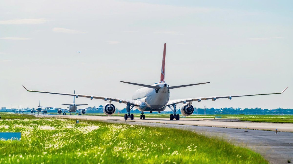 1 Huy Loat Chuyen Bay Giua Viet Nam Va Trung Dong 3 May Bay Mac Ket Tai Noi Bai