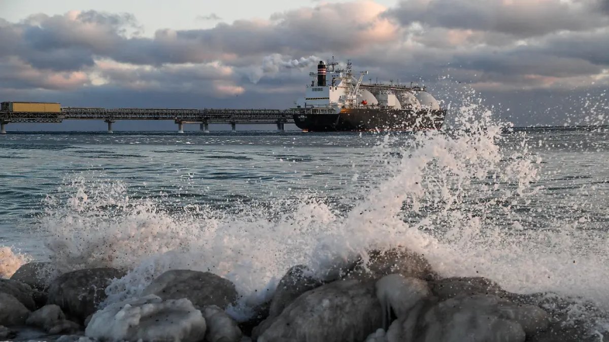 1 Cuoc Chien Cua Trump Tai Iran Mang Lai Loi Ich Tai Chinh Khong Lo Cho Putin