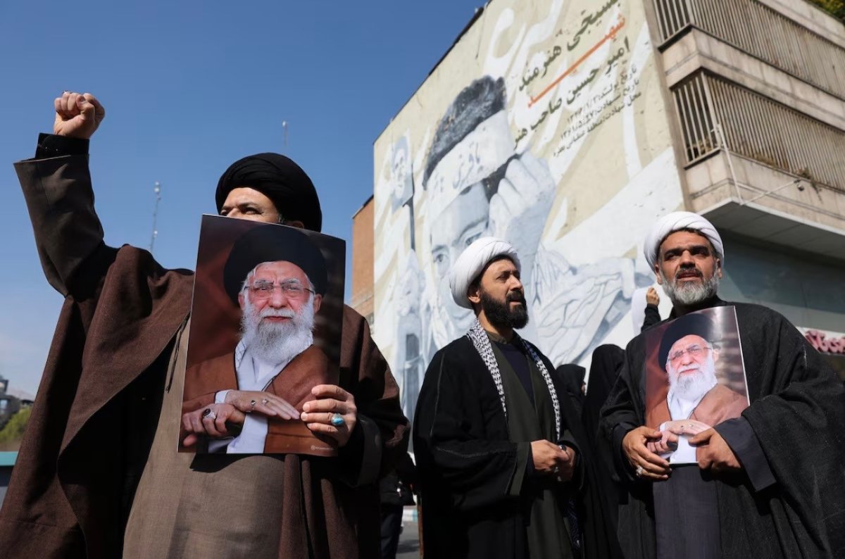 1 Tong Thong Iran Bi Chi Trich Sau Loi Xin Loi Cac Quoc Gia Lang Gieng