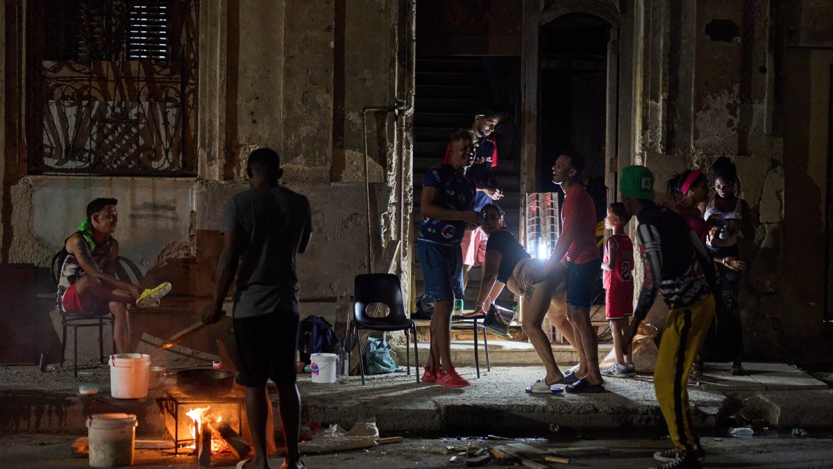 2 Cuba Dung Truoc Buoc Ngoat Lich Su Va No Luc Sinh Ton Cuoi Cung