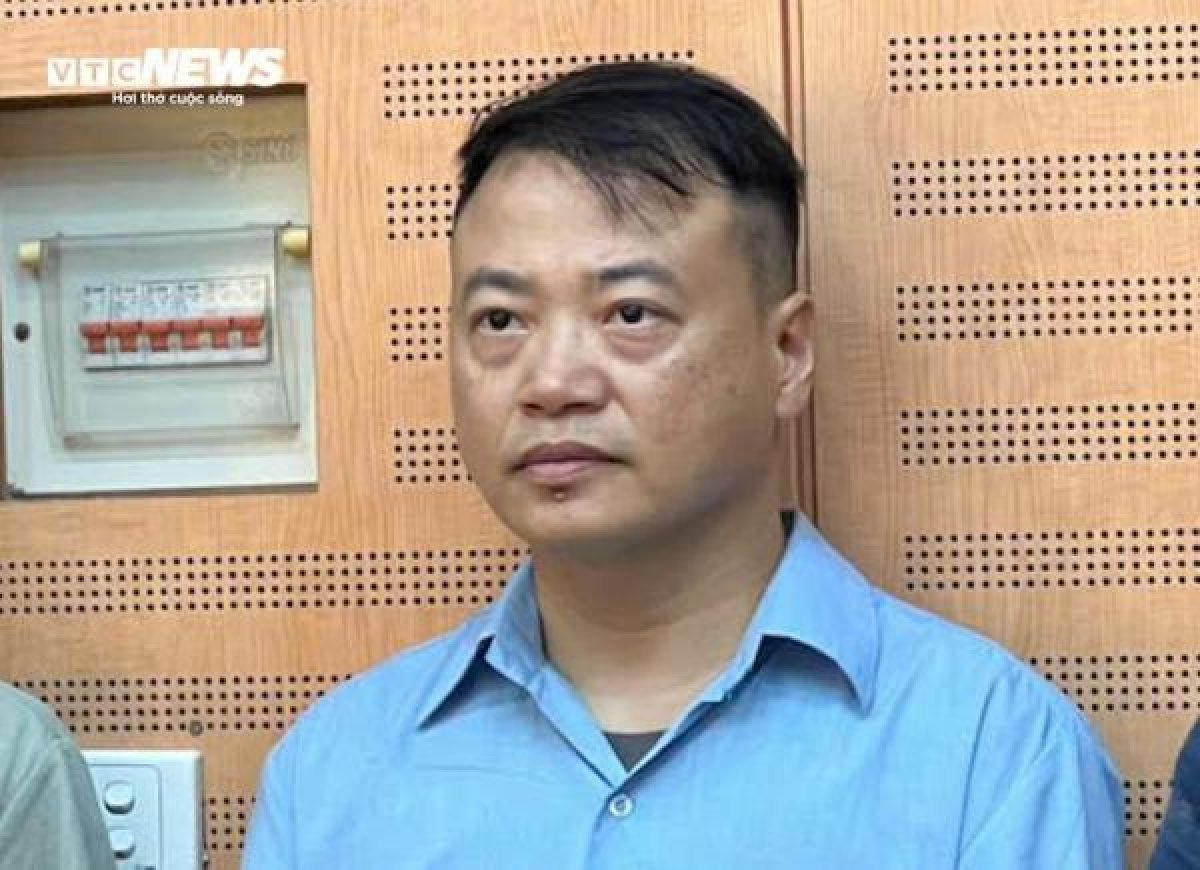 2 Shark Binh Rua Tien Cho Duong Day Lua Dao Cua Mr Pips