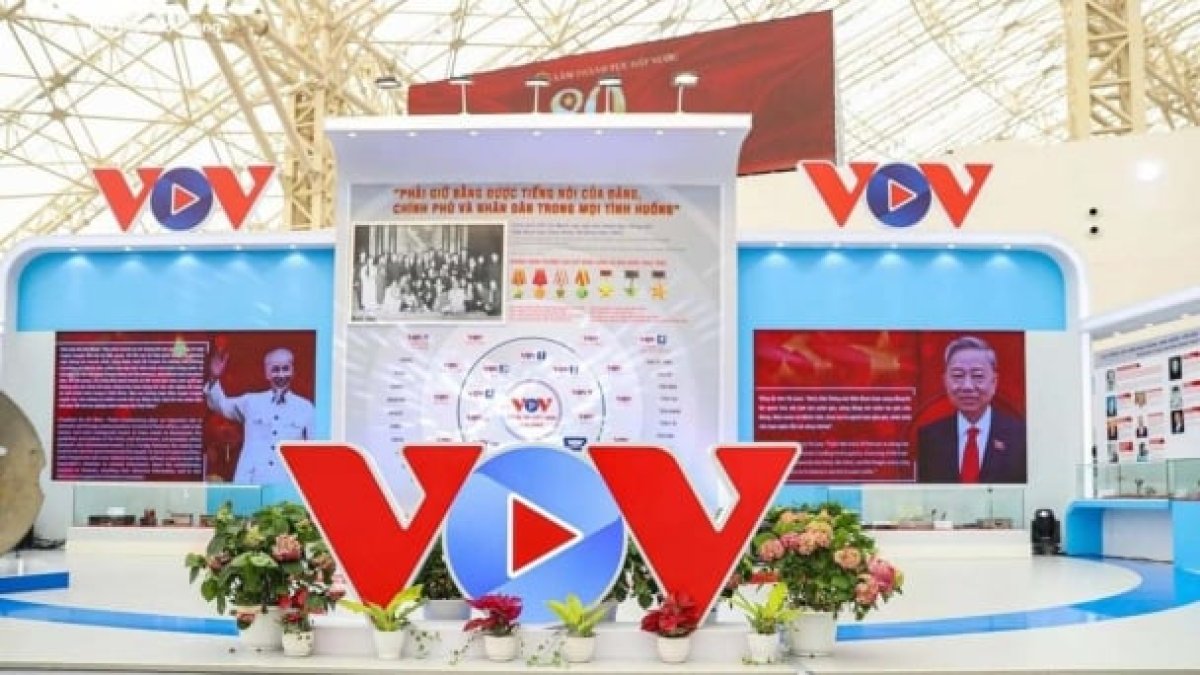 Chuyển 3 cơ quan báo chí VTV, VOV, TTXVN và 2 viện hàn lâm trực thuộc Trung ương Đảng