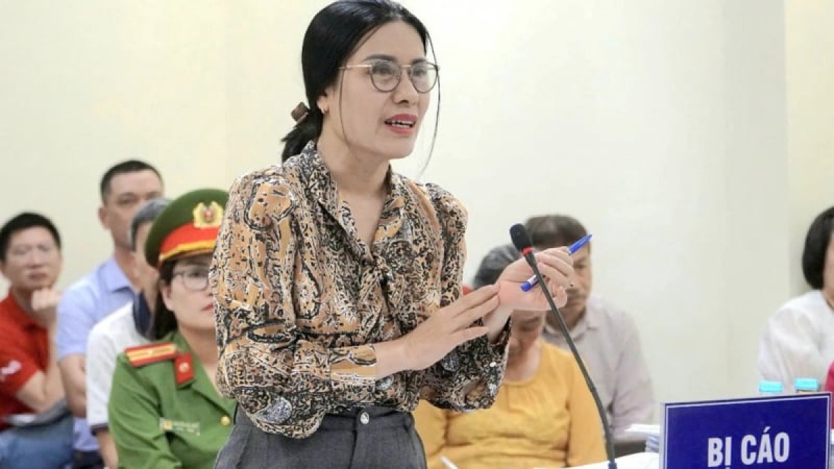 1 Tu Vu Co Hieu Truong Bi Phat 3 Nam Tu Ap Dung Phap Luat Can Co Tinh Nguoi