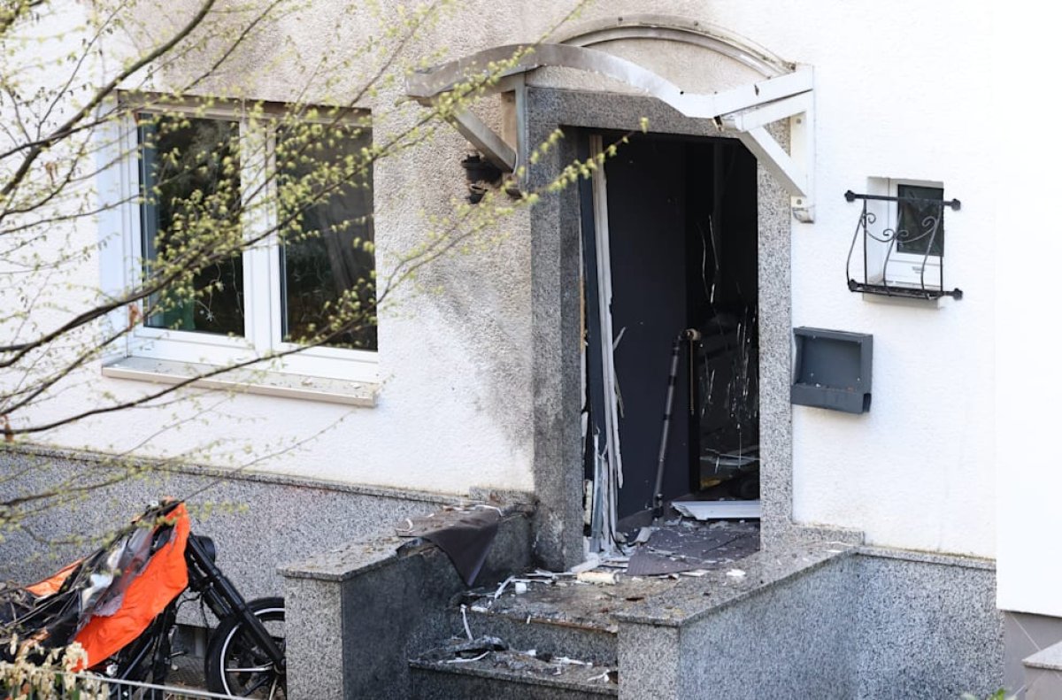 1 Vu No Bom Rung Dong Khu Dan Cu Tai Thanh Pho Bonn