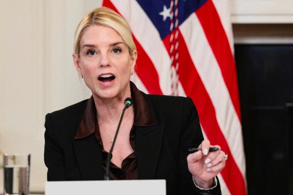 1 Trump Thay Bo Truong Tu Phap My Vi Chua Xu Ly Nhanh Cac Vu Truy To Nham Den Nhung Nguoi Chi Trich Va Doi Thu