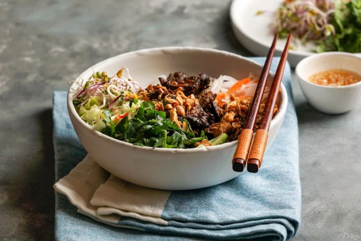 3 Banh Mi Heo Quay Bat Ngo Vao Top 100 Mon Ngon Nhat Dong Nam A Qua Mat Ca Pho