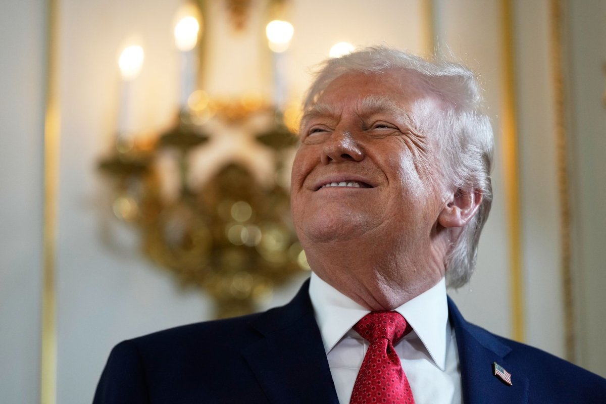 1 Trump Doi Mat Voi Lan Song Chi Trich Sau Toi Hau Thu Voi Loi Le Tuc Tiu Gui Iran