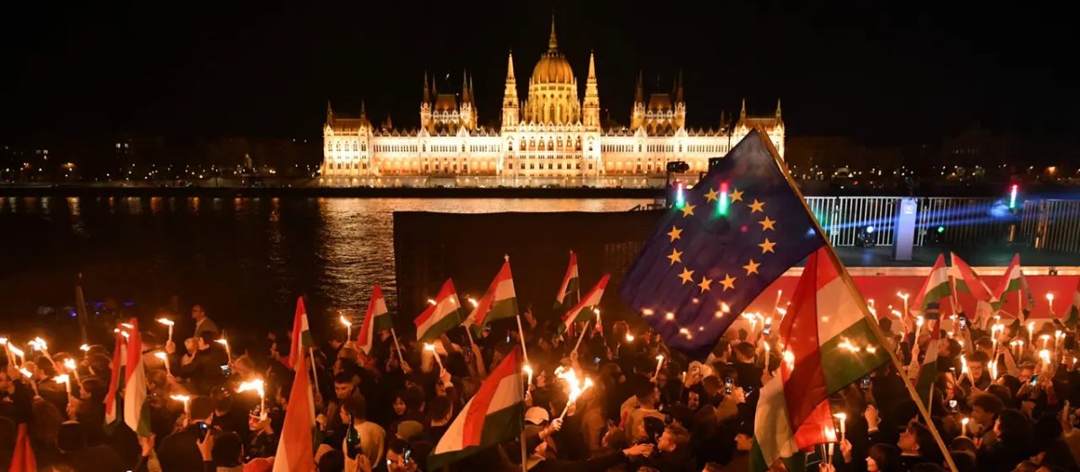 Chấn động toàn cầu: Kẻ độc tài Hungary ngã ngựa! Dân chúng hân hoan, ông Tập thực sự hoảng sợ?