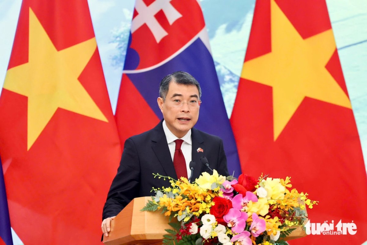 2 Thu Tuong Le Minh Hung Cong Bo Nang Cap Quan He Len Doi Tac Chien Luoc Voi Slovakia