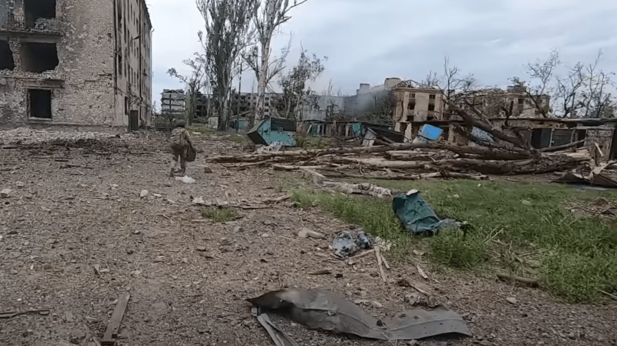 1 Nga Bat Ngo Rut Quan Tai Zaporizhzhia Truoc Suc Ep Tu Thiet Bi Bay Khong Nguoi Lai Ukraine