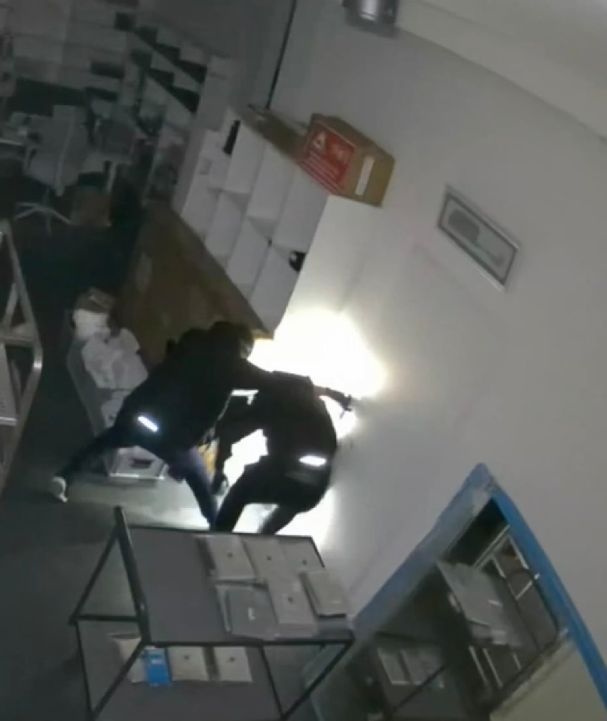 1 Duc Sieu Trom Vet Sach 4000 Dien Thoai Trong 10 Phut Chu Doanh Nghiep Treo Thuong 150000 Euro