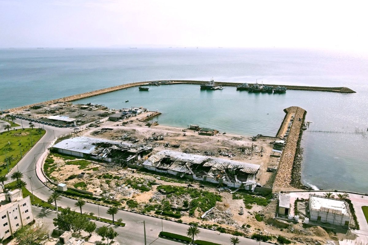 1 Duc Y Len Tieng Tham Gia Chien Dich Ra Pha Thuy Loi Eo Bien Hormuz