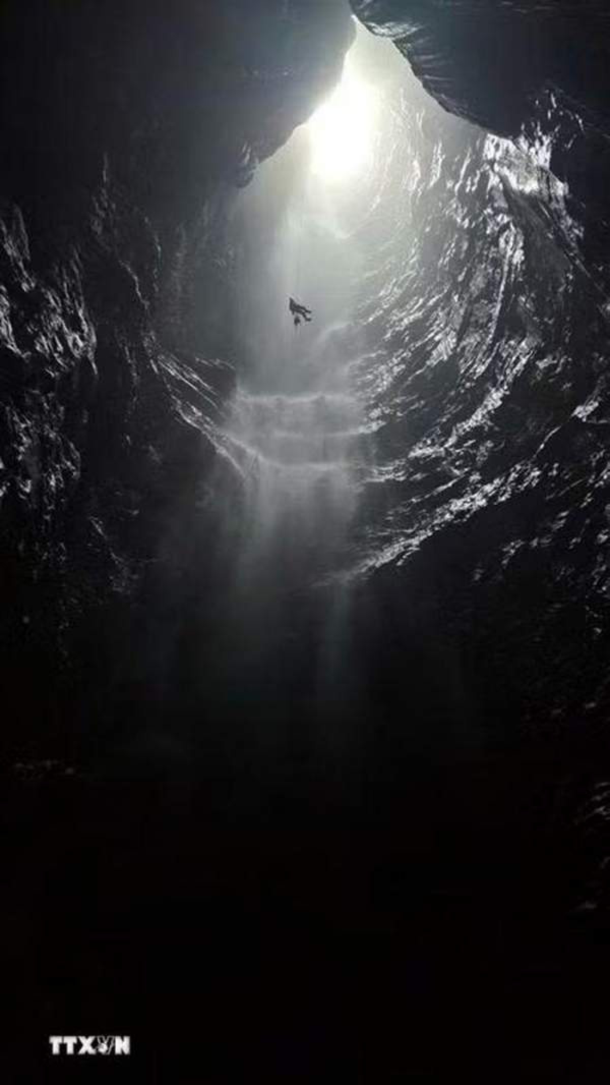 6 Ky Vi Nhung Hang Dong Vua Moi Duoc Phat Hien Tai Phong Nha Ke Bang