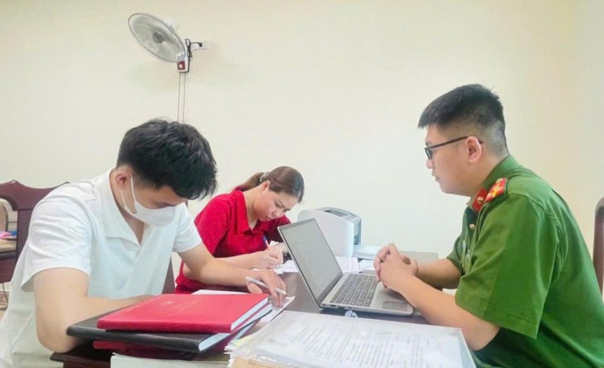 1 Hai Nguoi Tron Truy Na O Angola Suot 3 Nam Tro Ve Nuoc Dau Thu