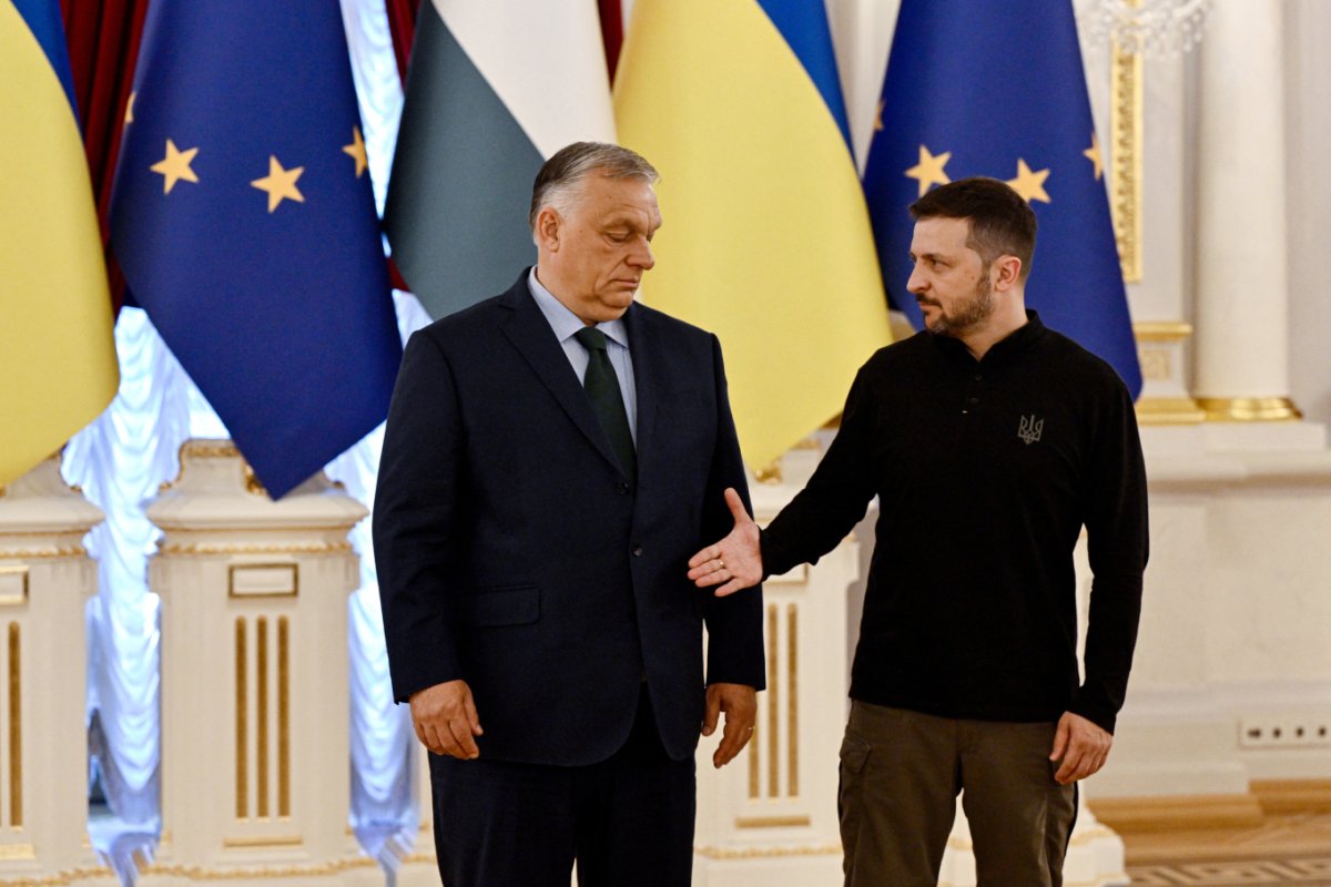2 Hungary Bat Ngo Tra Lai Tien Va Vang Cho Ukraine Ong Zelensky Lap Tuc Len Tieng