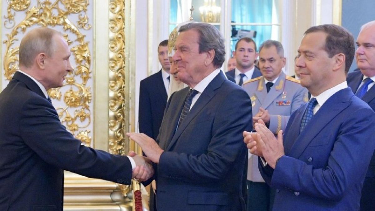 1 Putin De Xuat Cuu Thu Tuong Duc Schroder Lam Trung Gian Hoa Giai Xung Dot