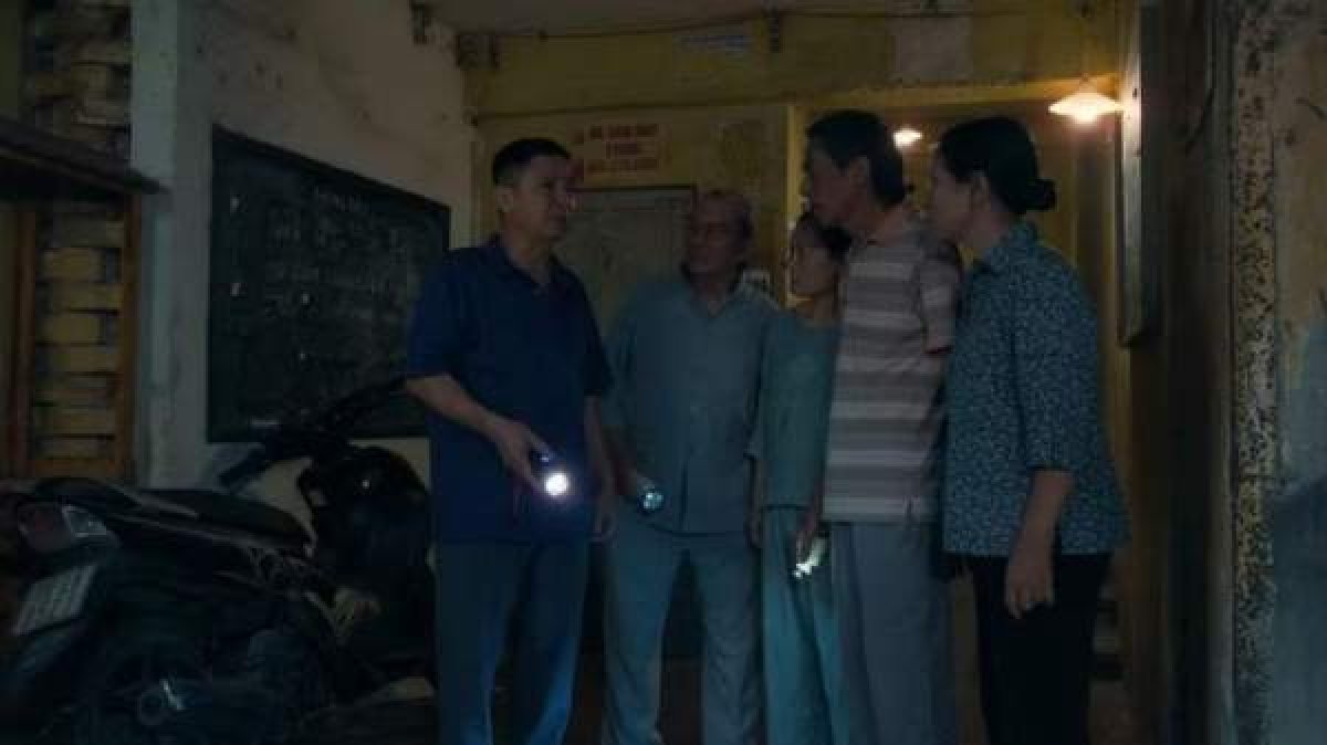 5 Chuyen Khu Tap The Cu Len Phim Duoi O Cua Sang Den