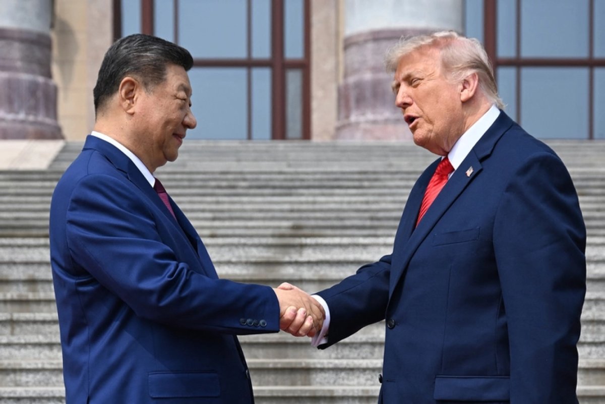 1 Ong Trump Het Loi Ca Ngoi Ong Tap Noi Vinh Du Khi Duoc Lam Ban Cung