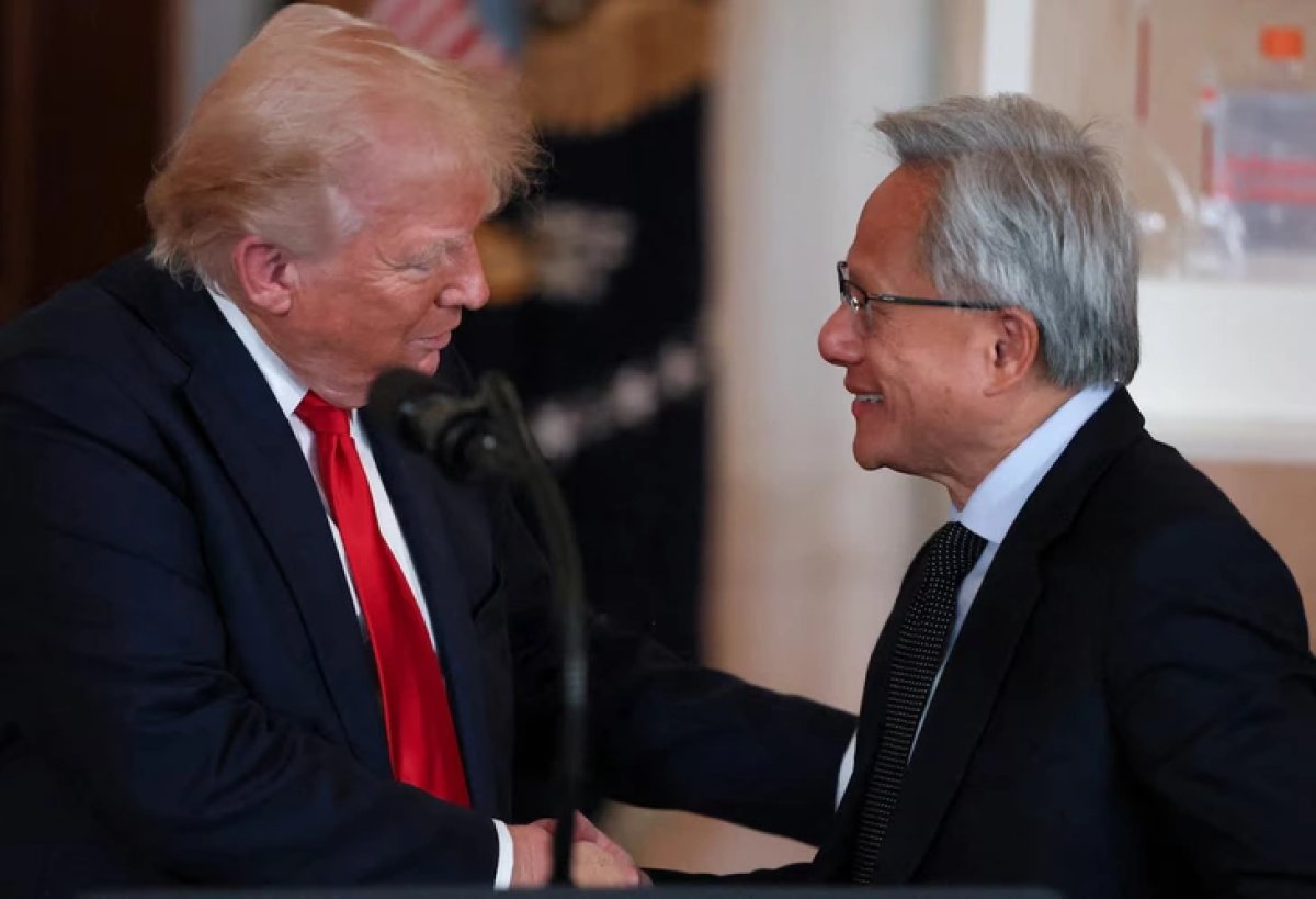 1 Phe Dan Chu Cao Buoc Ong Trump Truc Loi Tu Co Phieu Nvidia