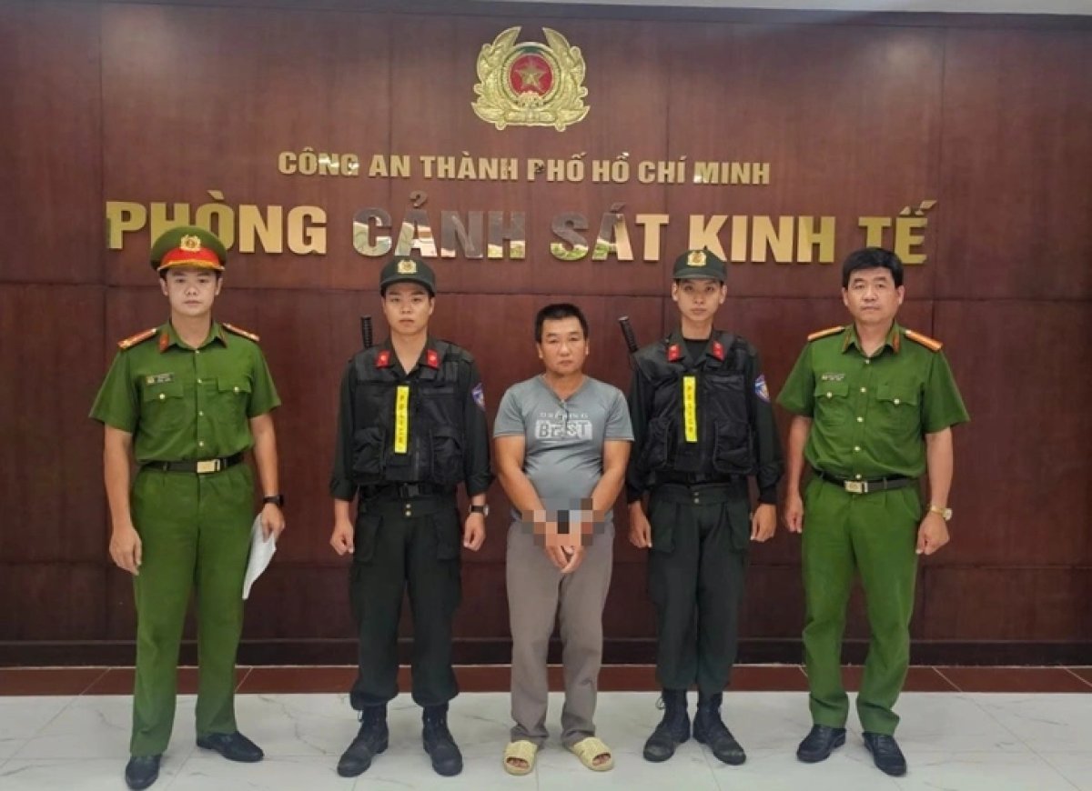 2 Nuoi Nhot Chim Cong Luc Quy Hiem Nguoi Dan Ong Tai Tphcm Bi Khoi To