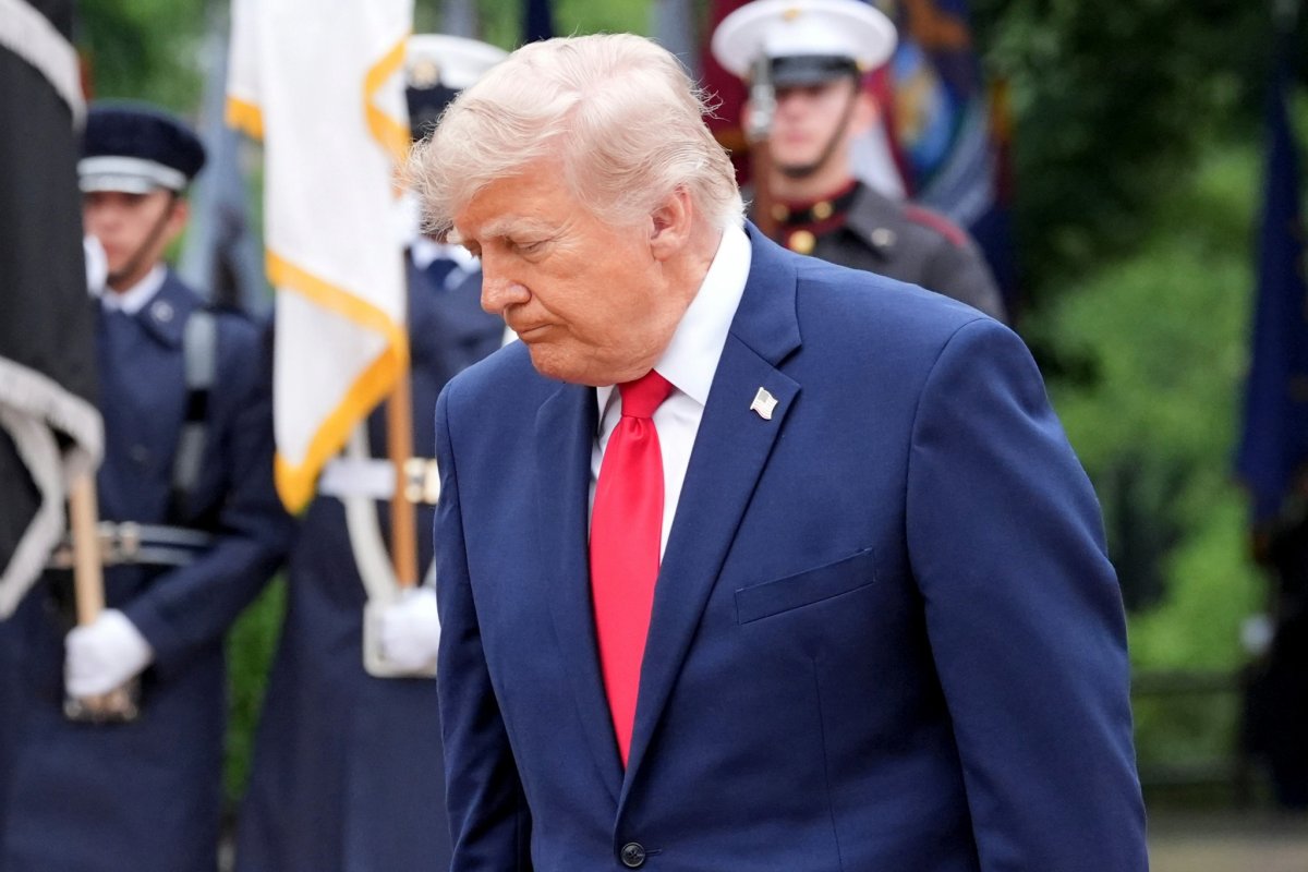 1 Bom Tan Huu Tri O Nuoc My Duoi Thoi Trump Lan Song Ngheo Doi O At Dang De Doa Dat Nuoc