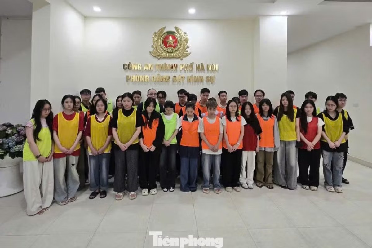 1 Ha Noi Bat Giam Doc Cong Ty Cung 17 Doi Tuong Giup Quang Cao Web Danh Bac