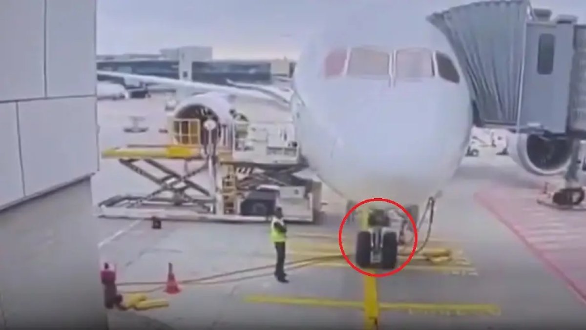 1 May Bay Lufthansa Bat Ngo Do Sap O Cua Khau Frankfurt Nhieu Nhan Vien Bi Thuong