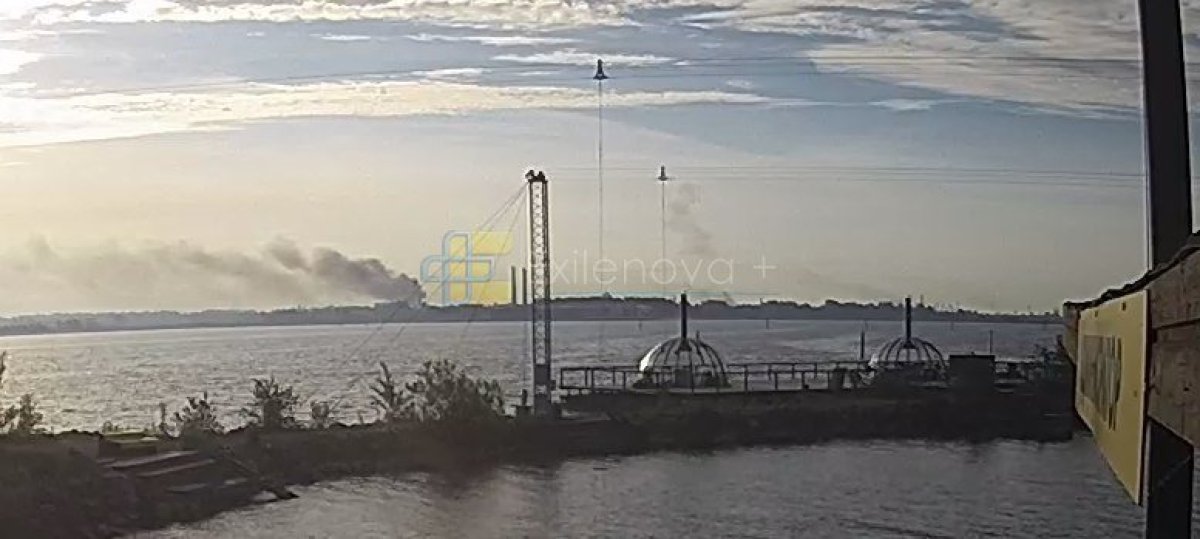2 May Bay Khong Nguoi Lai Tap Kich St Petersburg Va Kronstadt Cang Va Nha May Boc Chay