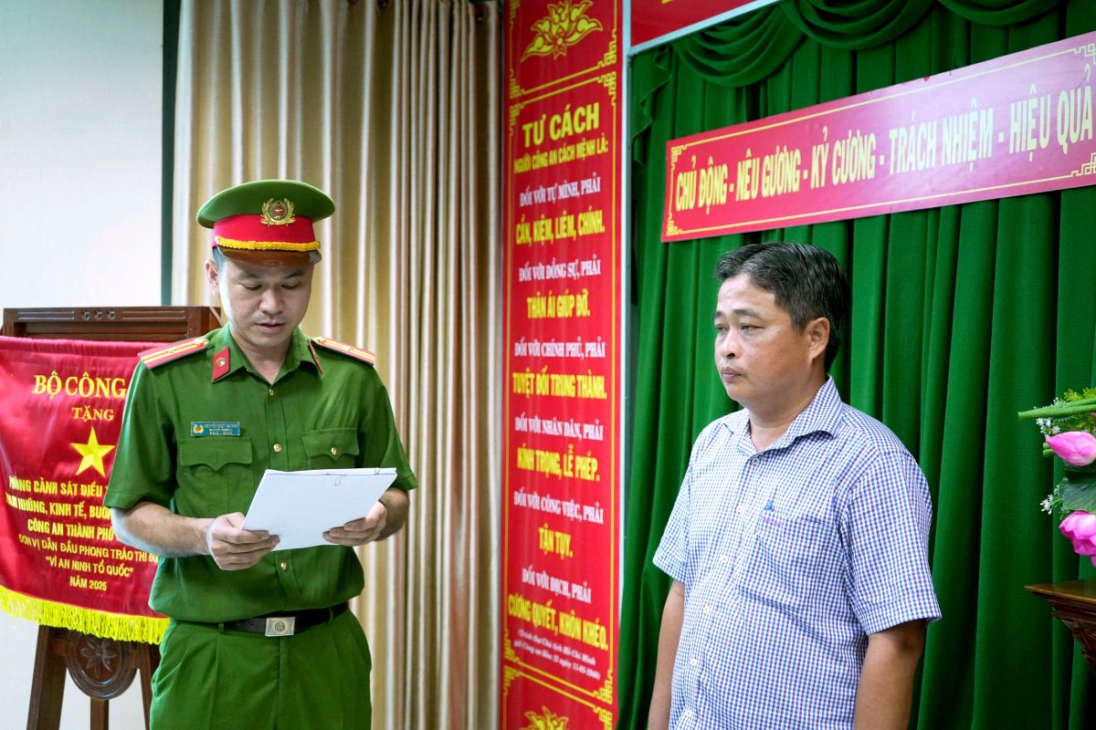 1 Bat Nguyen Truong Ban To Chuc Tinh Uy Soc Trang Cu