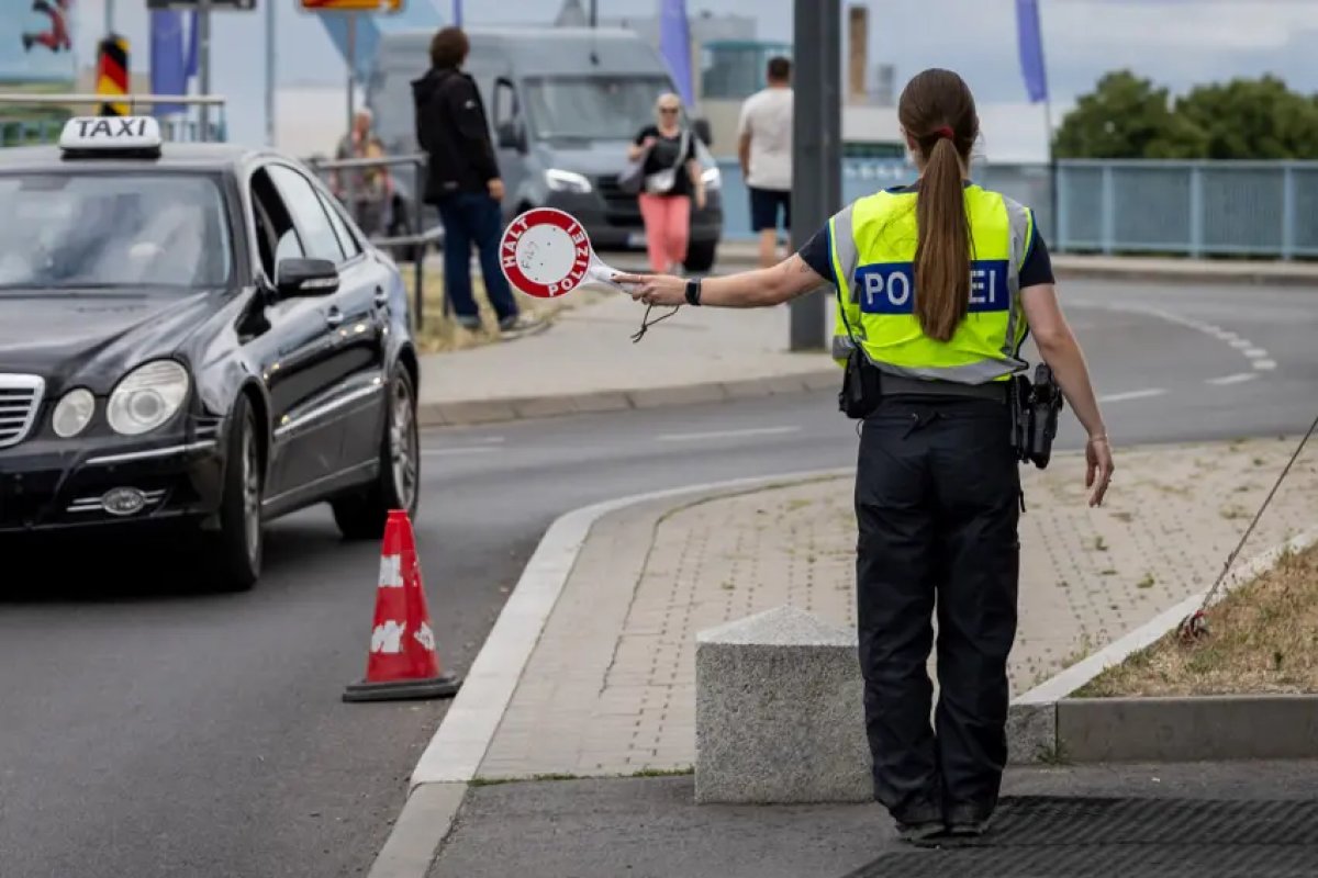 1 Eu Keu Goi 9 Nuoc Chau Au Do Bo Kiem Soat Bien Gioi Noi Khoi Schengen