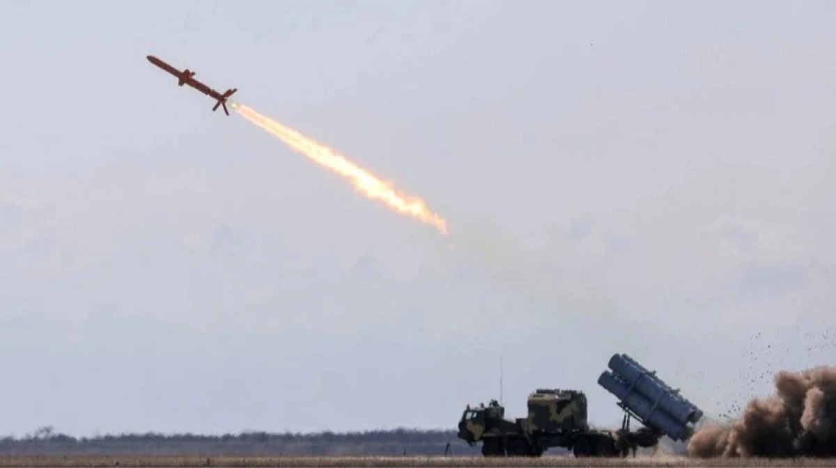 2 Ten Lua Neptune Cua Ukraine Tan Cong Co So Hai Quan Nga Tai Sevastopol