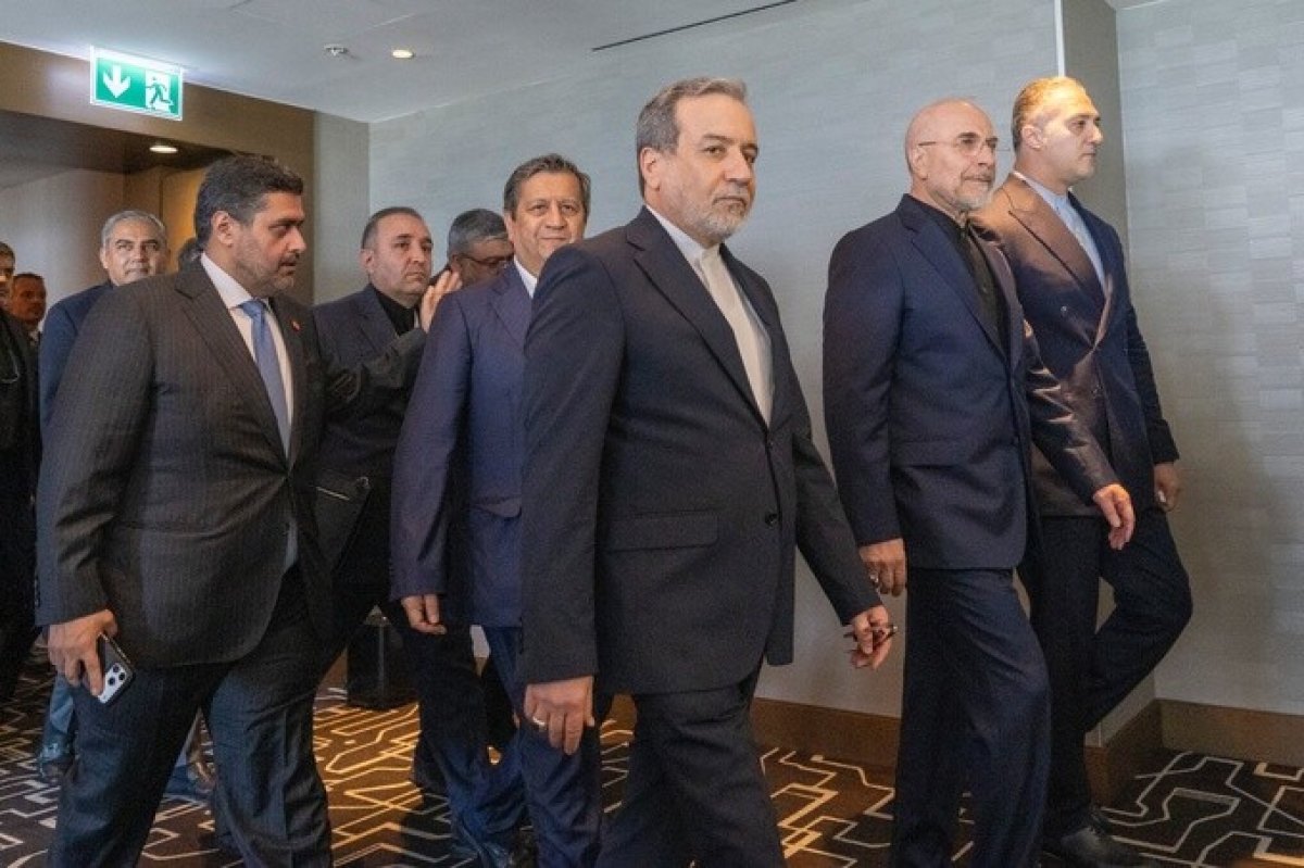2 Bi Ong Trump De Doa Giua Luc Dam Phan Phai Doan Iran Dap Tra