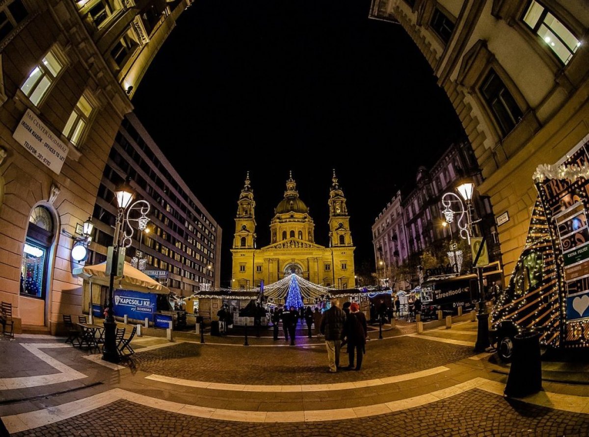 2 Budapest Ve Dep Quyen Ru Cua Vien Ngoc Quy Ben Dong Danube
